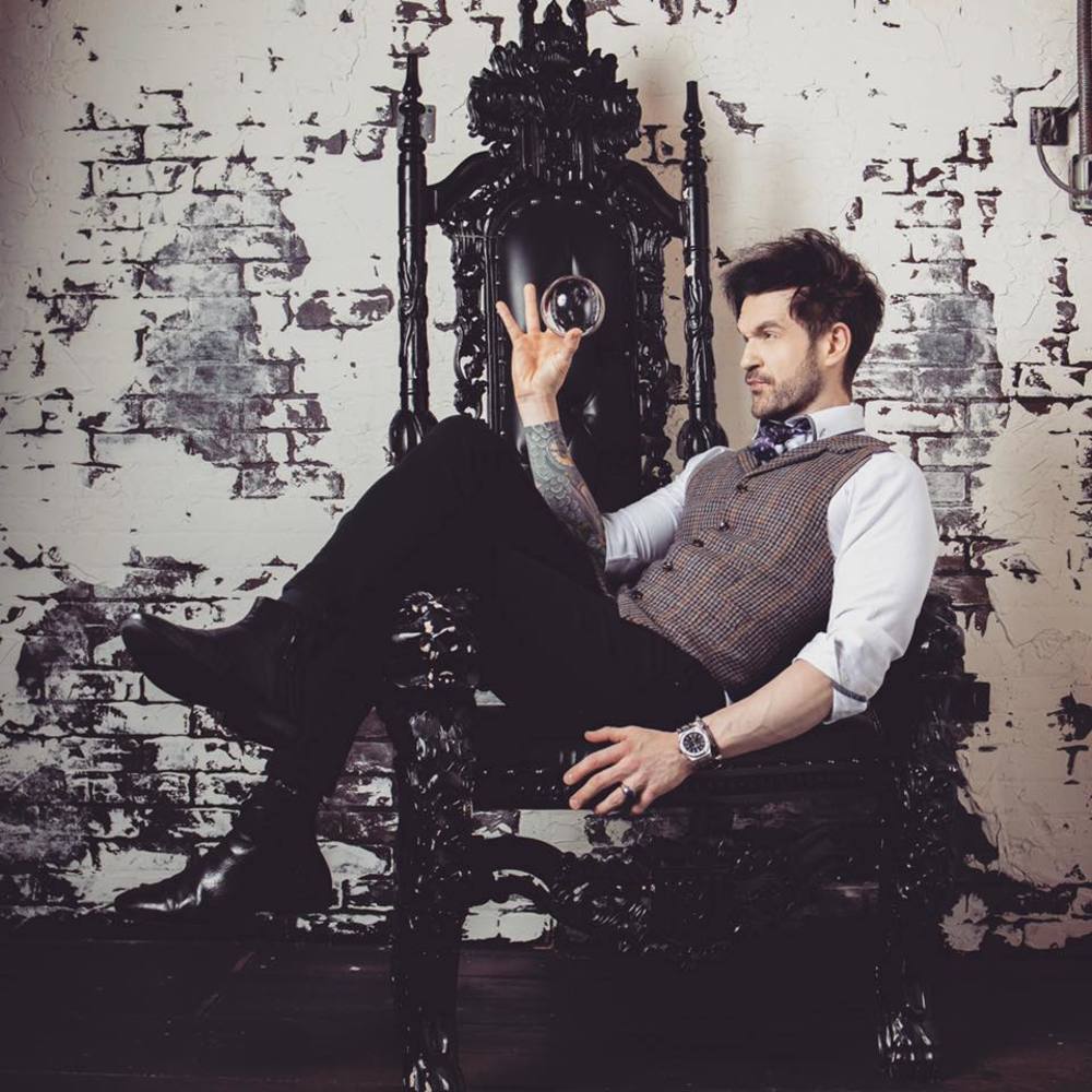 Meet your Posher, Colin